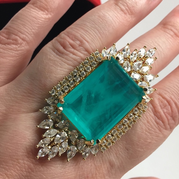 Luxury Oversized Simulated Colombian Emerald Ring Sz 7 - Picture 3 of 16